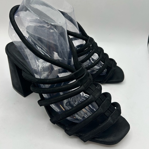 Free People Colette Cinched Strappy black leather Chunky BoHo Heel Sandals 38.5 - Picture 10 of 13